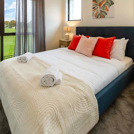 Appartement Peaceful Park View Townhouse 2 Bed W/Carpark à Christchurch Extérieur photo