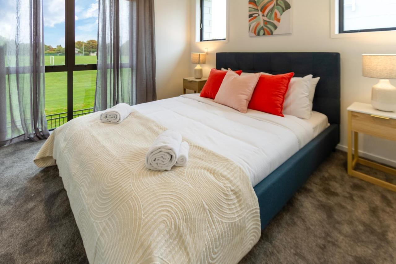 Appartement Peaceful Park View Townhouse 2 Bed W/Carpark à Christchurch Extérieur photo