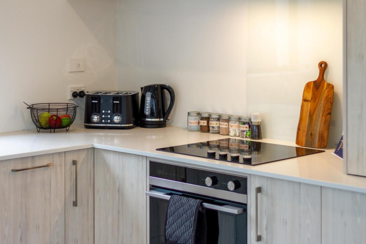 Appartement Peaceful Park View Townhouse 2 Bed W/Carpark à Christchurch Extérieur photo