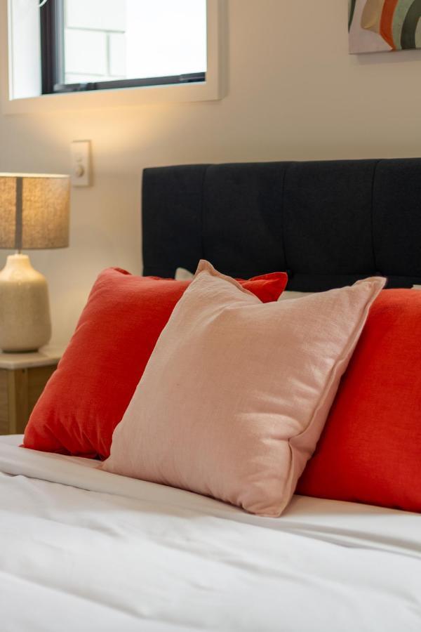 Appartement Peaceful Park View Townhouse 2 Bed W/Carpark à Christchurch Extérieur photo